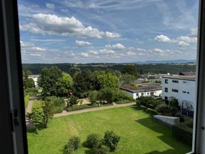 3,5 Zi.-Wohnung mit überdachtem Balkon und Fernblick (provisionsfrei)