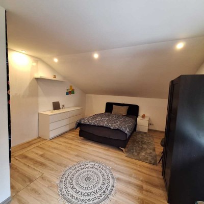 900.0 € - 100.0 m² - 3.0 Zi.