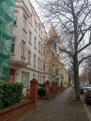 **Schöne 4 Zimmer Wohnung als Anlageobjekt in Stadtfeld**