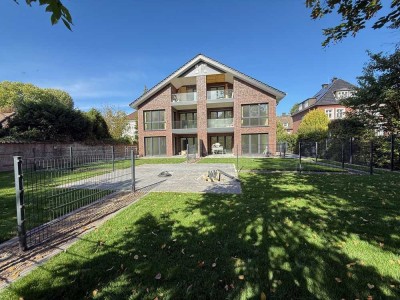 Helle Neubau-Erdgeschosswohnung mit Terrasse und Garten