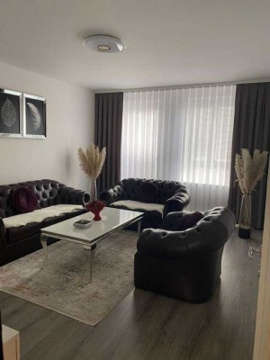 Exklusive, modernisierte 3-Raum-Wohnung mit gehobener Innenausstattung mit Einbauküche in Hilden