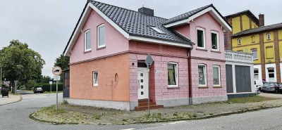 **Gemütlich und charmant wohnen im Zweifamilienhaus**