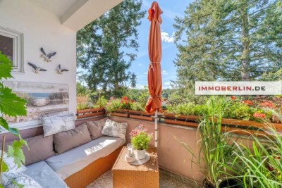 IMMOBERLIN.DE - Wunderschöne Altbauwohnung mit Südwestloggia beim Goethepark