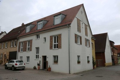 Geräumiges, neuwertiges 8-Zimmer-Mehrfamilienhaus in Lauffen Lauffen am Neckar