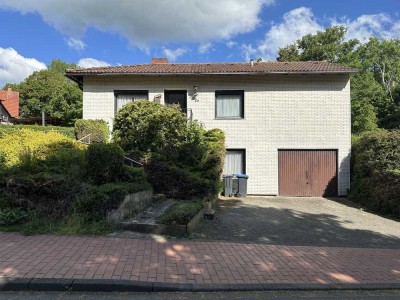 * Hardegsen * Kompaktes Einfamilienhaus * Wohnfläche ca. 61 m² * GS ca. 400 m² * Garage * Garten *