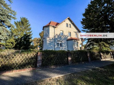 IMMOBERLIN.DE - Charaktervolles Ein-/Zweifamilienhaus mit Villenflair, Sonnengarten und Potential