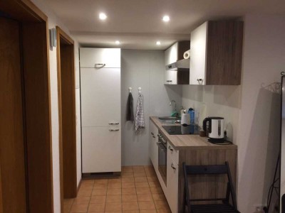 Kleine möblierte 2 Zimmer Wohnung ideal für Pendler