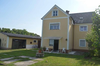 Haus in zentraler Lage mit Burgblick