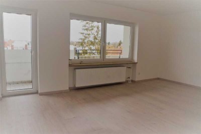 Hell sanierte 2-Zimmer-Wohnung mit zwei Balkonen