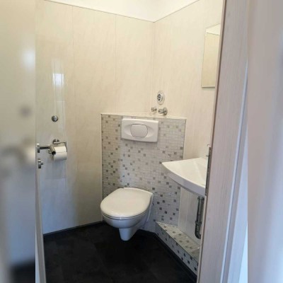 ** FREI zum 01.03.25 ** helle 4-Zimmer Wohnung m. Badewanne, Gäste-WC & 2 Loggien + Stellplatz!