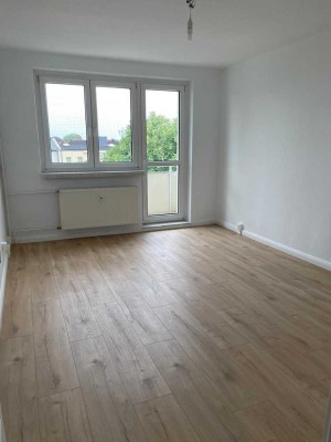 Attraktive 3-Zimmer-Wohnung mit Balkon und Parkplatz in Stadtfeld
