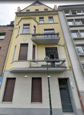 Schöne 1,5-Zi.-Altbau-EG-Wohnung in der Düsseldorfer Altstadt.