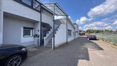 Charmante 2-Zimmer-Wohnung mit großer Terrasse & idyllischem Außenbereich in Lauenburg!