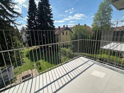 BESTLAGE Herz Jesuviertel, Rarität, schöne Altbauwohnung mit 2 großen Balkonen