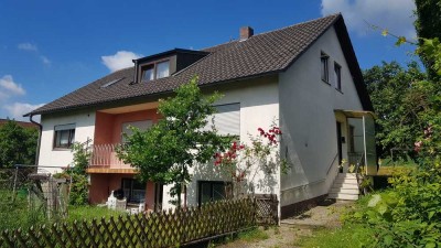 Erschwingliches Zweiparteienhaus mit vielen Möglichkeiten