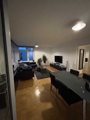 Sehr schöne & helle 2-Zimmer-Wohnung mit Balkon & EBK in der Stuttgart Innenstadt.