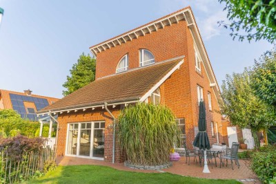 ruhig gelegen mit viel Platz!
schönes Einfamilienhaus
in Rheine-Hauenhorst
mit Teich & großer Gar