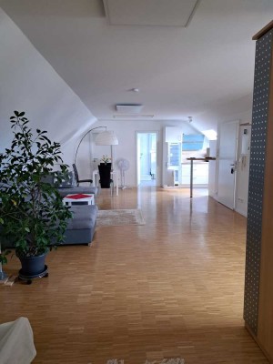 Möblierte 1-Zimmer Singlewohnung mit integrierter Küche