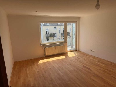 Zentral, Top Lage, gut geschnittene 2-Zimmerwohnung mit Südbalkon