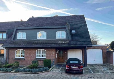 Grosszügige EG-WOhnung in Zweifamilien-Haus ges. 205 qm