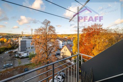 Zuhause ankommen in Engen am Sonnenbuck! Das Haus im Haus, Wohnung auf 3 Etagen mit XL-Garage (12m)