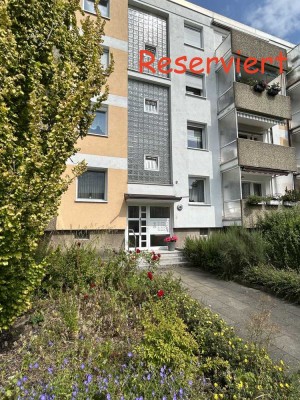 Reserviert: Gepflegte 3,5-Raum-Wohnung, geh. Innenausstattung mit Balkon u. Garage in Bochum-Höntrop