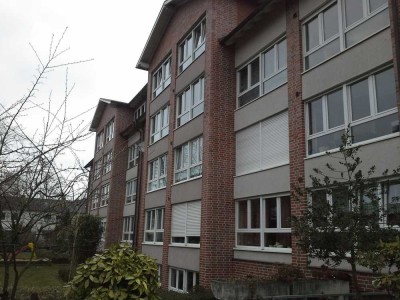 Große 1 1/2 Raum Erdgeschosswohnung mit Wintergarten 56 m²