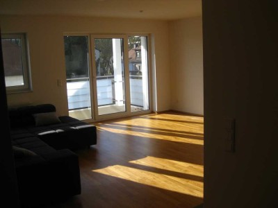 Sonnige moderne 3 Zimmerwohnung mit EBK,  direkt vom Eigentümer