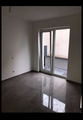 Wunderschöne 2-Zimmer-Wohnung in gepflegter Wohnanlage – Erdgeschoss, Terrasse, Aufzug & Keller