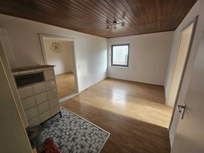 Geräumiges Einfamilienhaus bei Pilsting – Ihr neues Zuhause mit viel Potenzial wartet auf Sie!