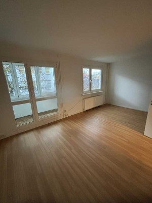 Schöne helle renovierte 3-Zimmer-Wohnung mit Balkon in Dessau-Rosslau