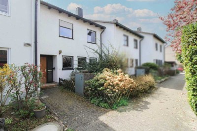 Bezugsfreies Reihenmittelhaus mit Garten und Balkon in ruhiger Lage
