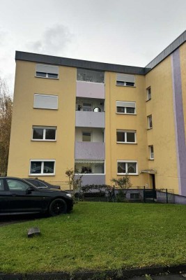 Helle Wohnung in ruhiger Wohnlage inklusive moderner Einbauküche und PKW Stellplatz