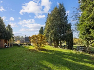 Traumhaftes Grundstück mit Altbestand und Baugenehmigung für Doppelhaushälfte bei Kaltenkirchen