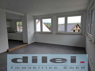 **Kämpfelbach-Bilfingen, 2-Zi.-Maisonette-Whng., TOP-Modern, großzügig mit EBK und KFZ-Stellplatz**