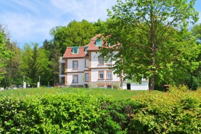 Idylische Lage am Park im beliebten Kurort, sonnige 3ZI+ 30m² Wohn-Terrasse schöner Ausblick ,PP