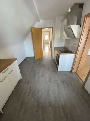 Helle 3-Zimmer-Wohnung im 2. OG in Lingenfeld