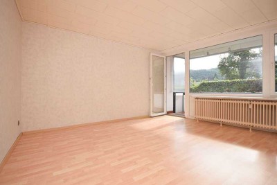 Helle, großzügige 3-Zimmer-Stadtwohnung mit Balkon und Tiefgaragenstellplatz...