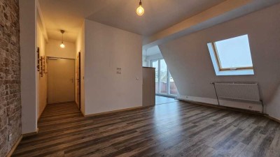 Neue Dachgeschosswohnung  mit Balkon