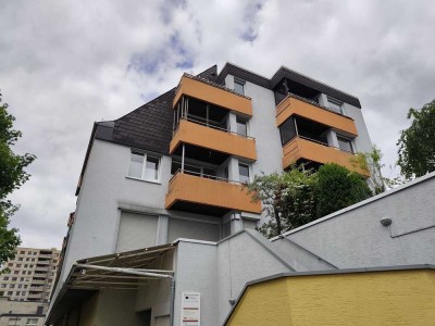 Ansprechende und sanierte 2-Zimmer-Wohnung mit Einbauküche und Balkon in Arnsberg