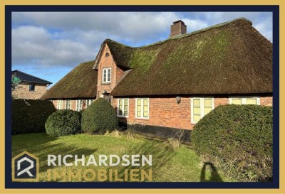 Historisches Reetdachhaus unter Denkmalschutz in zentraler Lage