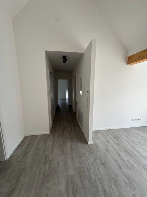 1200.0 € - 92.0 m² - 4.0 Zi.