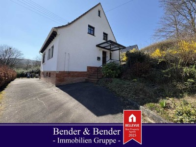*RESERVIERT* Gemütliches, teilrenoviertes Einfamilienhaus mit großem Grundstück und Garage!