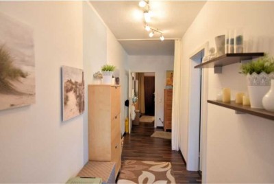 Freundliche und gepflegte 2-Raum-Wohnung mit Balkon und Einbauküche in Unna