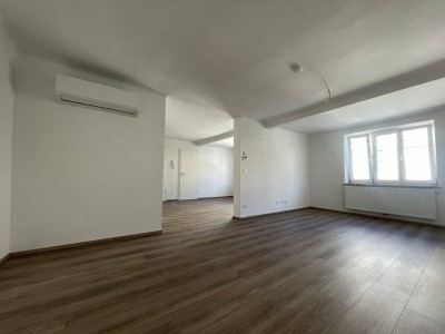 Traumhafte 2 Zimmer Dachgeschoßwohnung - Erstbezug nach Komplettsanierung