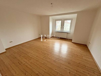 Frisch renovierte & helle 2-Zimmer-Wohnung in zentraler Lage