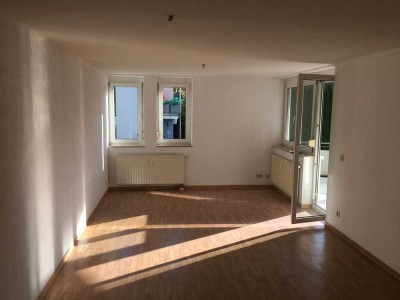 Helle 3,5 Zimmer-Wohnung mit ca. 89,0 m² und Balkon