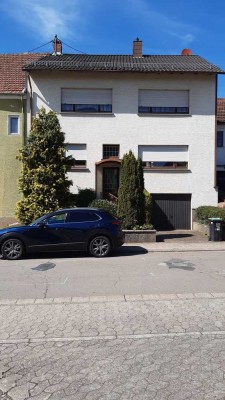Einfamilienhaus mit Charme und großem Garten in Saarwellingen in ruhiger Lage