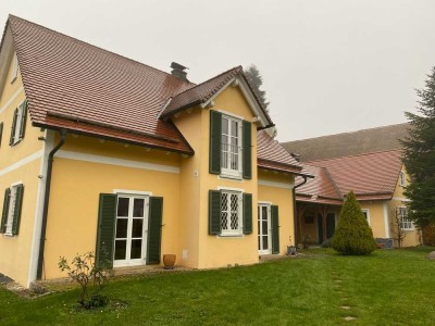 Villa mit gehobener Innenausstattung und EBK in Weihmichl/Unterneuhausen