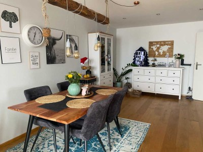 Statdmitte Bühl, 2-Zimmer Dachgeschoßwohnung mir ruhiger Dachterrasse